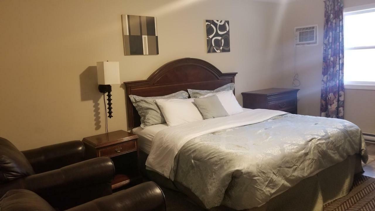 罗斯汽车旅馆 罗斯西 外观 照片